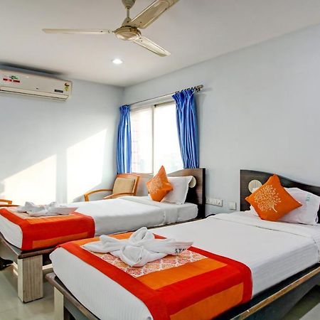 Hotel S Y N Residency Haiderabad Buitenkant foto