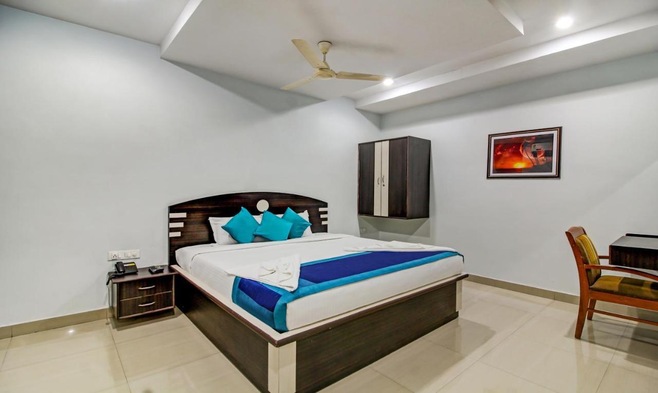 Hotel S Y N Residency Haiderabad Buitenkant foto